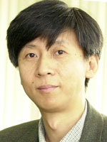 “구홍 씨, 좋아하는 일만 하려 하면 사람이 음흉해져요.” (박상순, 시인, 북 디자이너)